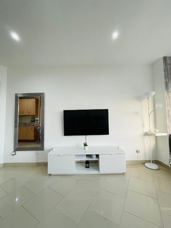 Apartamento La Torre 1337 Precioso, Moderno Y Con Piscina Torremolinos Exterior photo