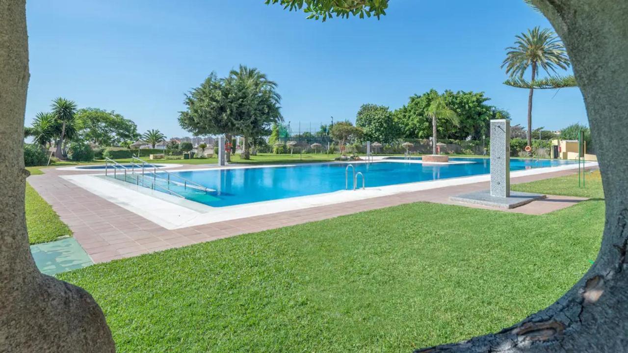 Apartamento La Torre 1337 Precioso, Moderno Y Con Piscina Torremolinos Exterior photo