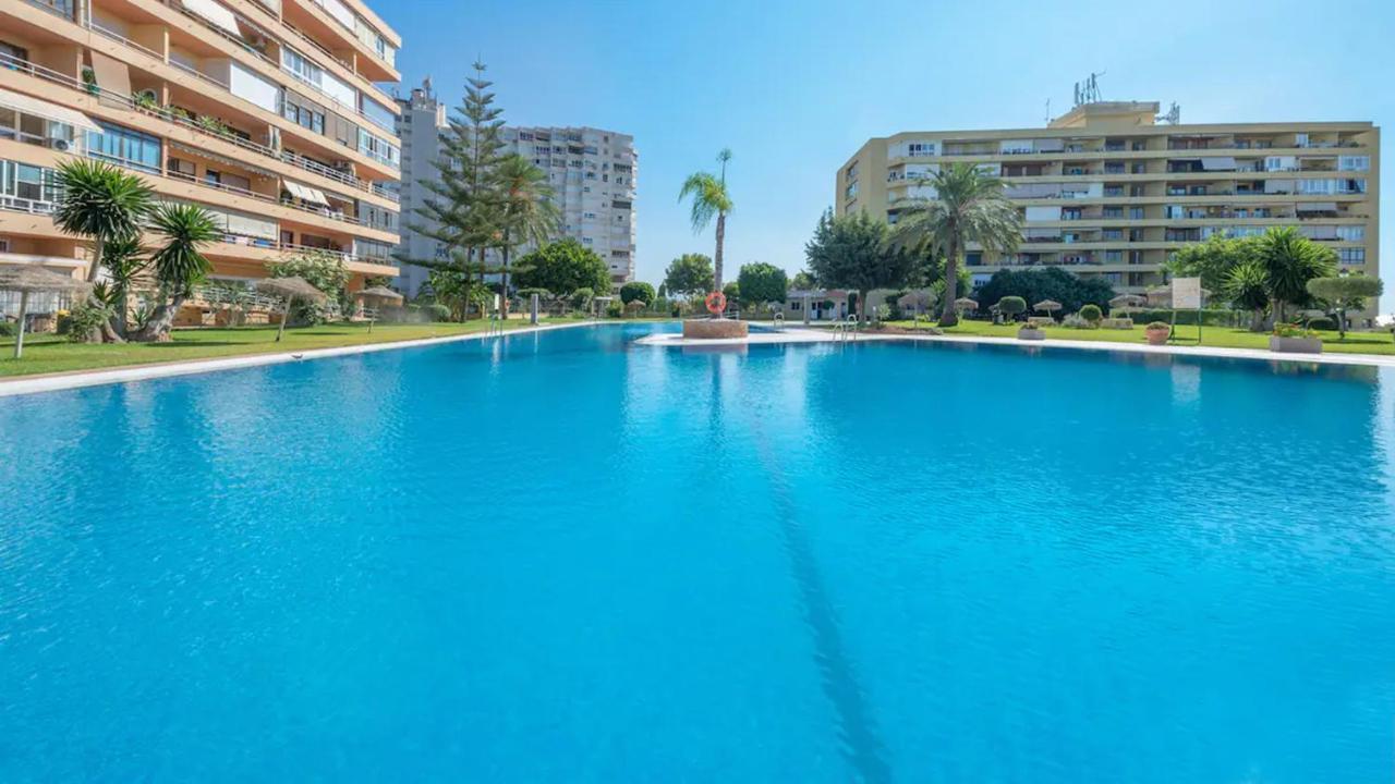 Apartamento La Torre 1337 Precioso, Moderno Y Con Piscina Torremolinos Exterior photo